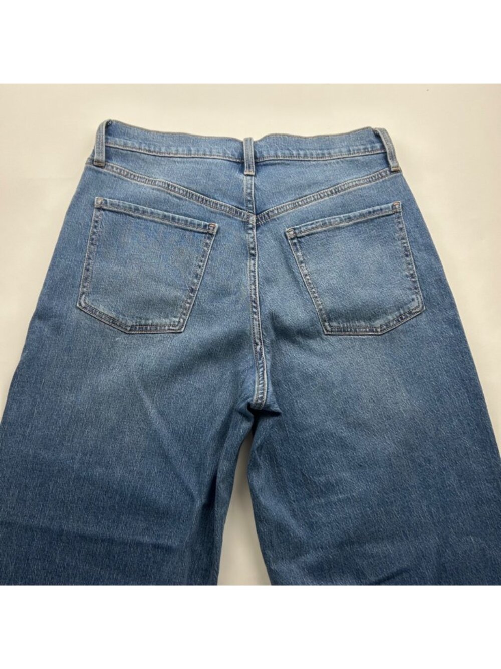 Old Navy Medium Wash Denim Barrel Leg Jeans 8 - Picture 6 of 6